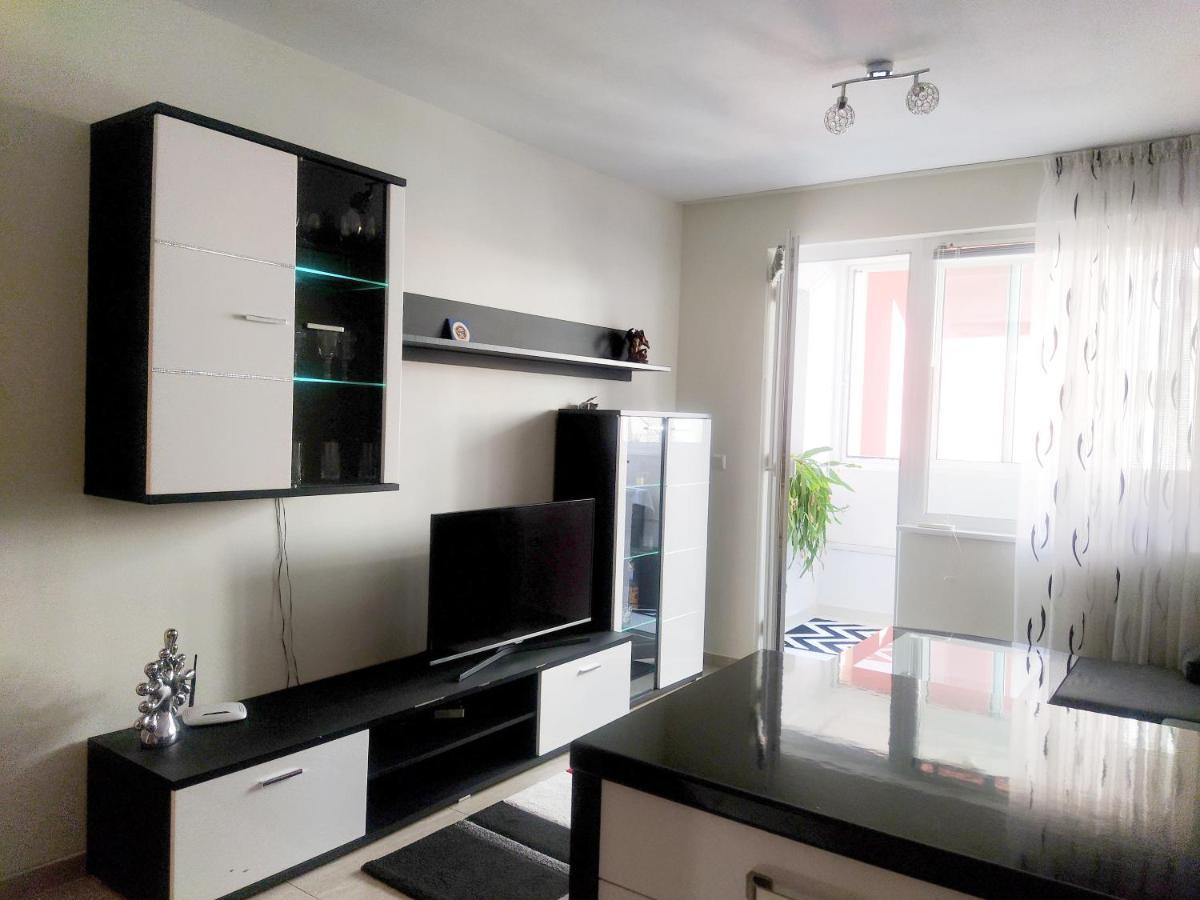 Modern Apartment In Burgas Bagian luar foto