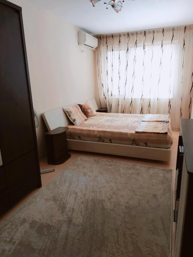 Modern Apartment In Burgas Bagian luar foto